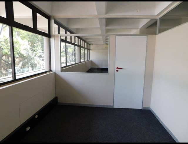 190M² OFFICE TO LET IN FERNDALE